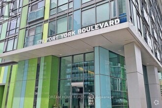 Building Photo - 170-1170 Fort York Blvd