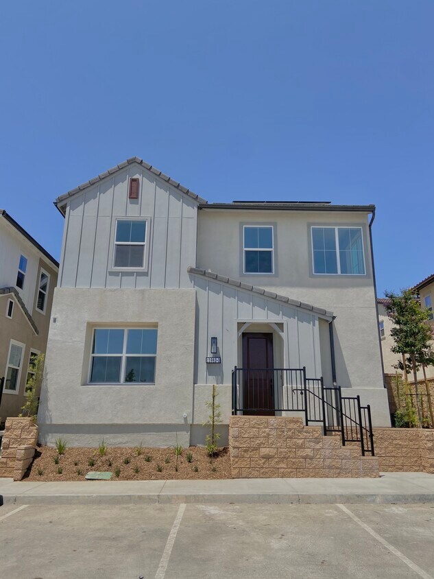 15982 Parkhouse Dr, Fontana, CA 92336 House Rental in Fontana, CA