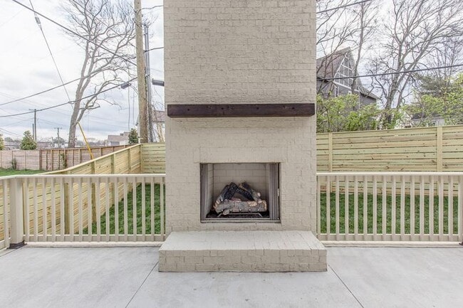This photo is of a completed version of the same floor plan and same designer finishes - representative only. - 1945b Kimbark Dr