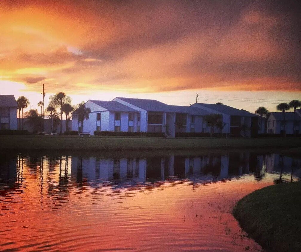 Beautiful Views - 1011 Green Pine Blvd
