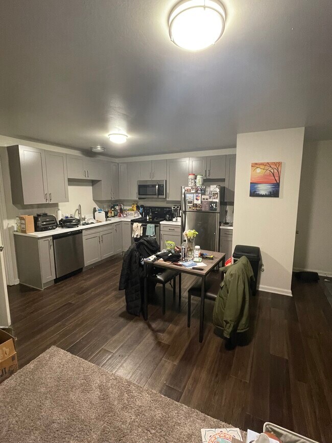 Building Photo - 2607 Snowdrop Dr