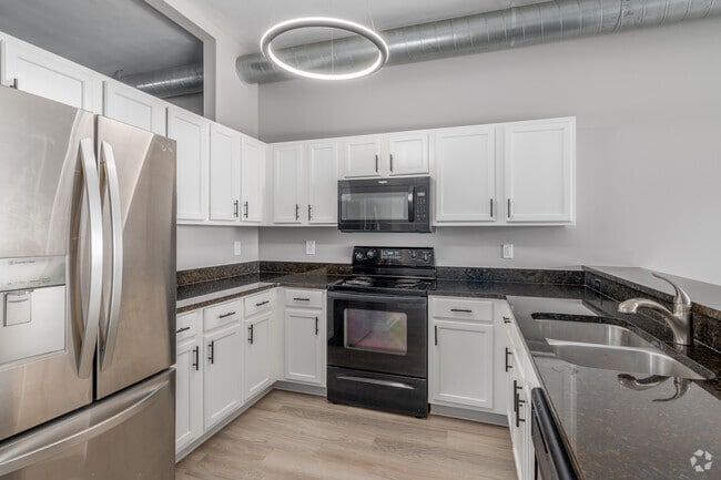 1BR, 1BA - 890SF - Kitchen - Marshall Place Apartments