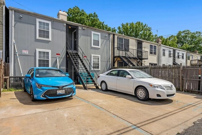 Building Photo - 1712 West Virginia Ave NE