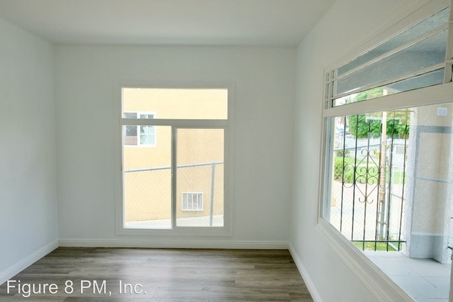 Building Photo - 3 br, 2 bath Apartment - 3926 W 28th St