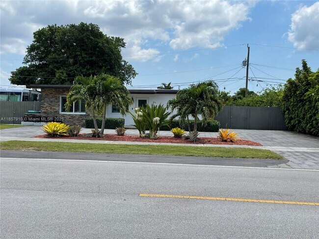 Foto del edificio - 4161 SW 102nd Ave