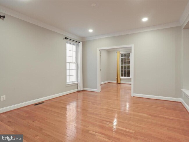 Foto del edificio - 5638 Kertscher Terrace