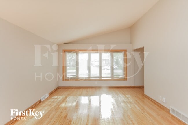 Building Photo - 10437 S Keeler Ave