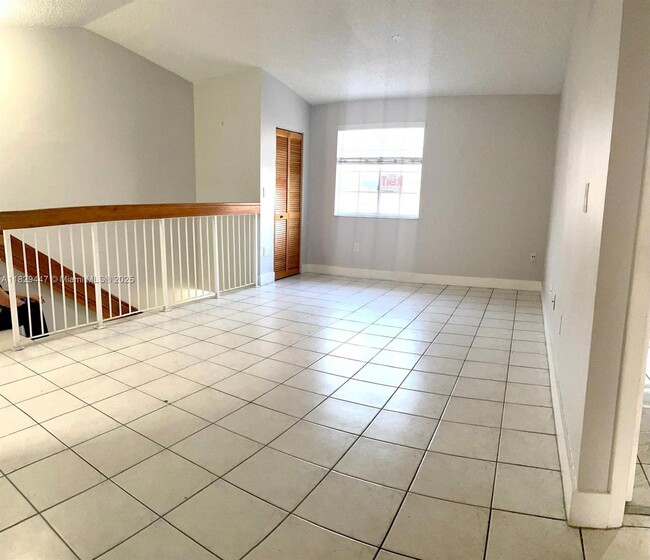 Building Photo - 3264 W 70th St