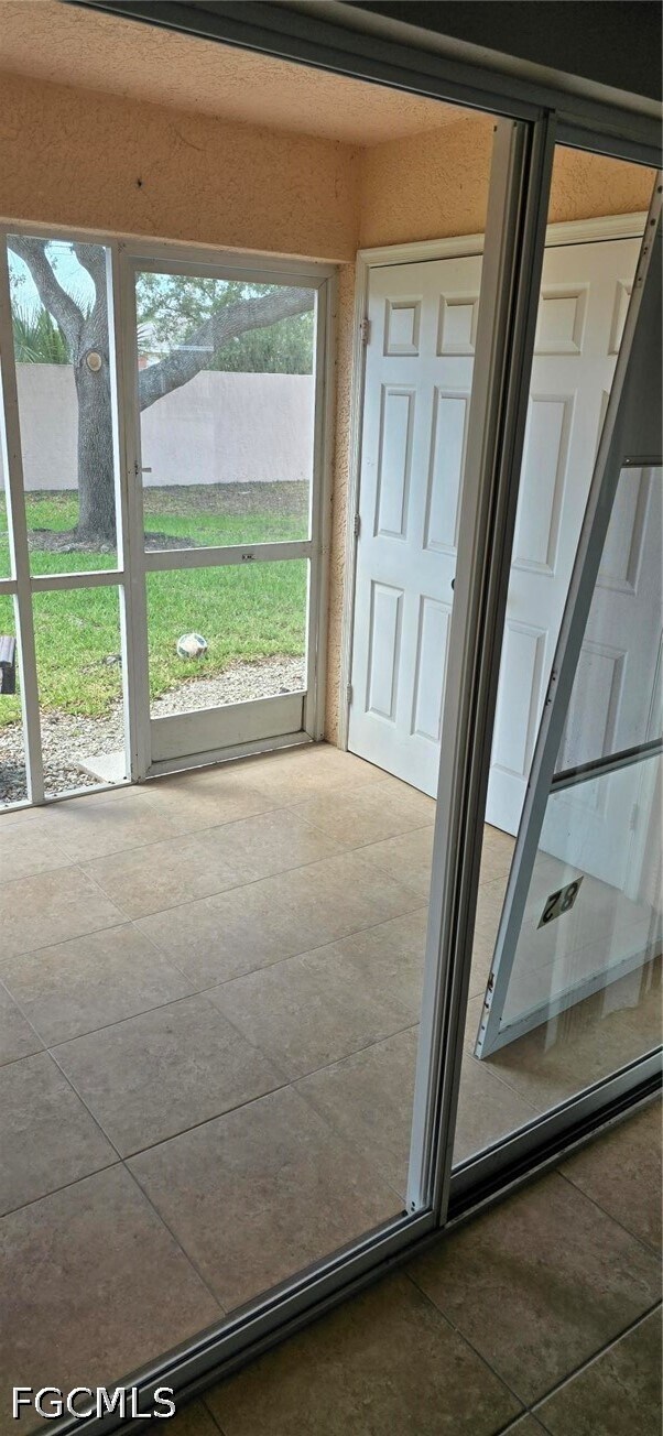 Foto del edificio - 26680 Little John Ct