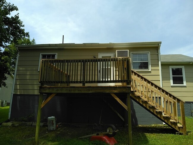 Building Photo - Newly Renovated home in Mebane