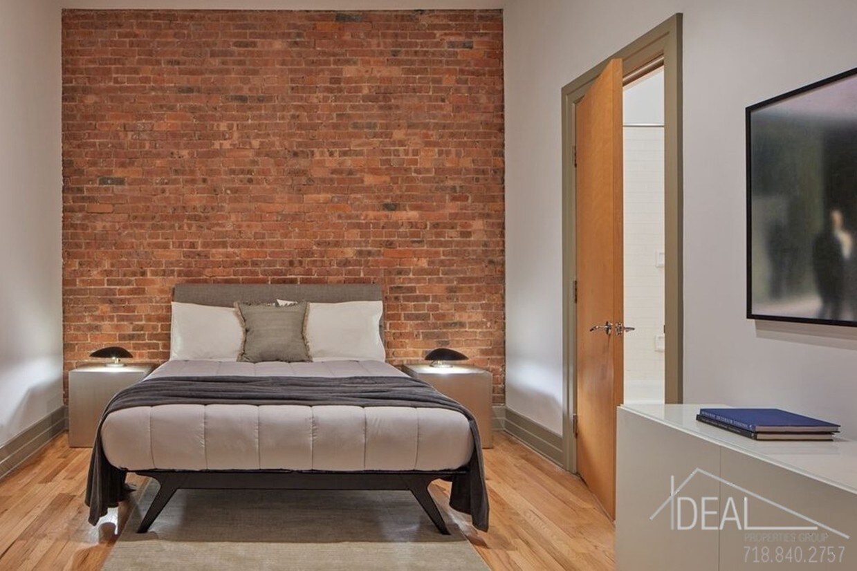 Building Photo - 81 Washington St