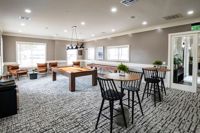 Building Photo - The Fenwick Apartment Homes
