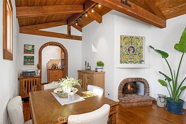 Building Photo - 132 Avenida Miramar