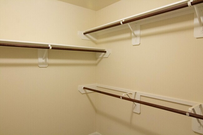 Foto del edificio - 926 Hidden Cove Ct