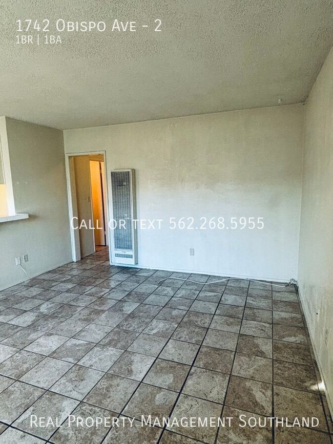 Foto del edificio - Spacious 1 BD + 1 Bath in gated building i...