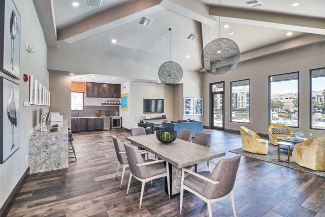 Foto del edificio - Cortland Brighton Bay