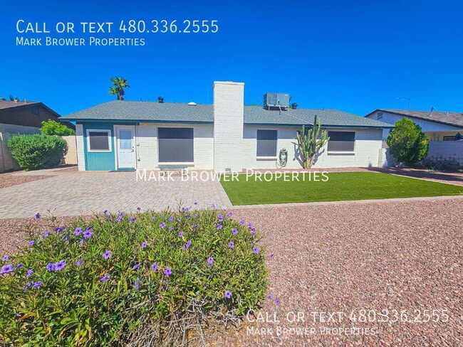 Building Photo - 643 W Medina Ave