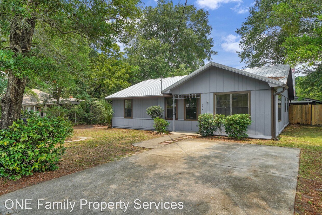 Foto principal - 3 br, 2 bath House - 364 Lincoln Avenue