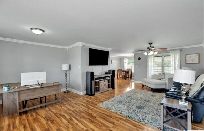 Foto del edificio - 27651 Grant Dr