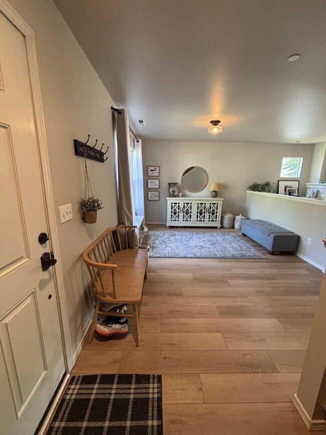 Foto del edificio - Beautiful 4-bedroom Dupont home