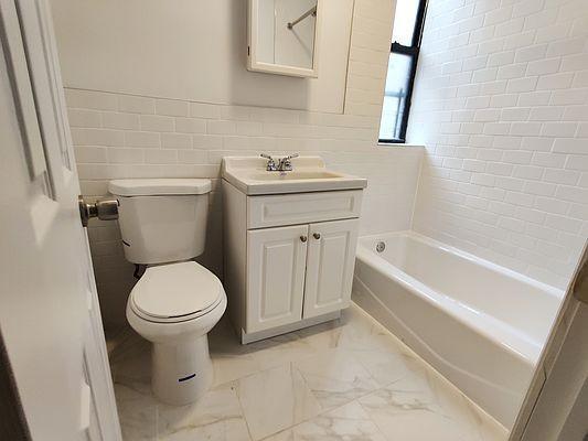 Foto del edificio - 1 bedroom in BRONX NY 10468