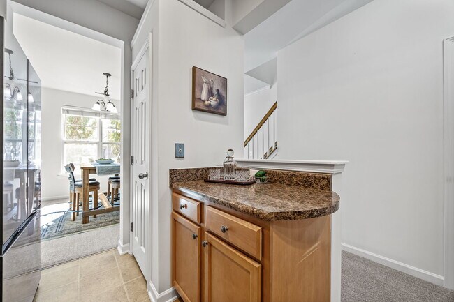 Foto del edificio - 6623 Clarksburg Pl