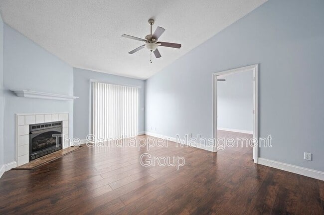 Building Photo - 1320 Pinnacle Ln