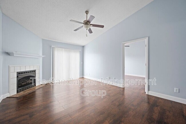 Foto del edificio - 1320 Pinnacle Ln