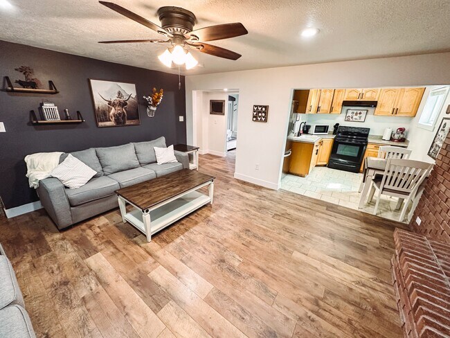 Building Photo - 12911 S 4570 W