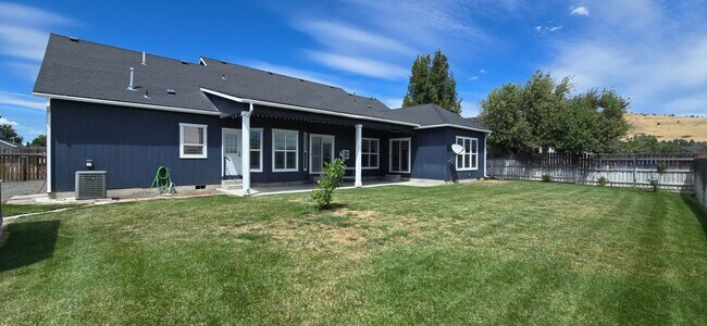 Foto del edificio - 3311 Barnes Way