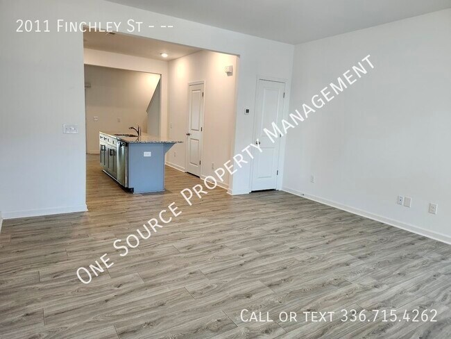 Photo - 2011 Finchley St Townhome