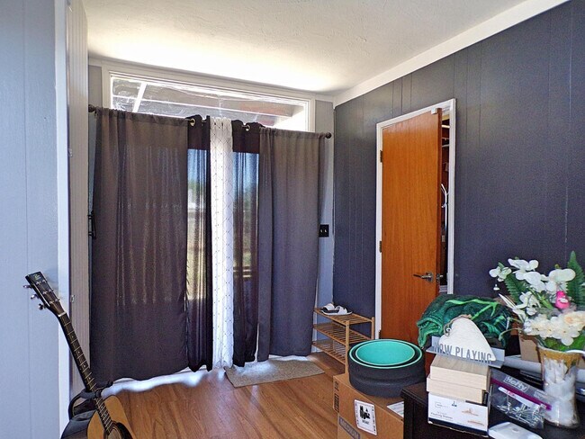 Foto del edificio - 4501 Pine Tree Dr