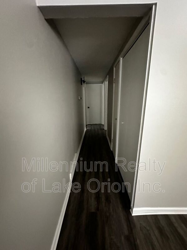 Foto del edificio - 61 E New York Ave