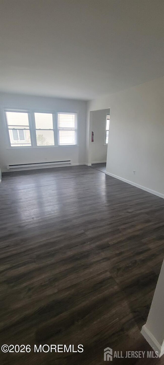 Building Photo - 358 Raritan St