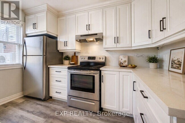 Building Photo - 80 Heiman St