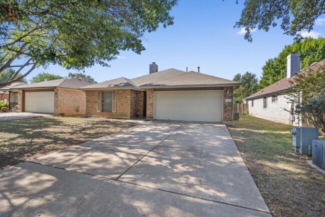 Foto del edificio - 7410 Crepe Myrtle Dr