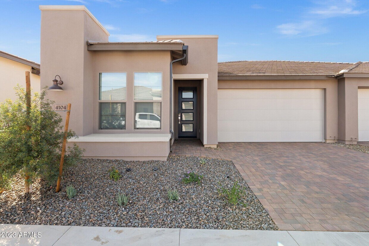Foto principal - 4104 Prairie Schooner Rd