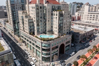 Building Photo - 1 Daniel Burnham Court