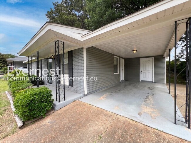 Building Photo - 856 White Clover Ln