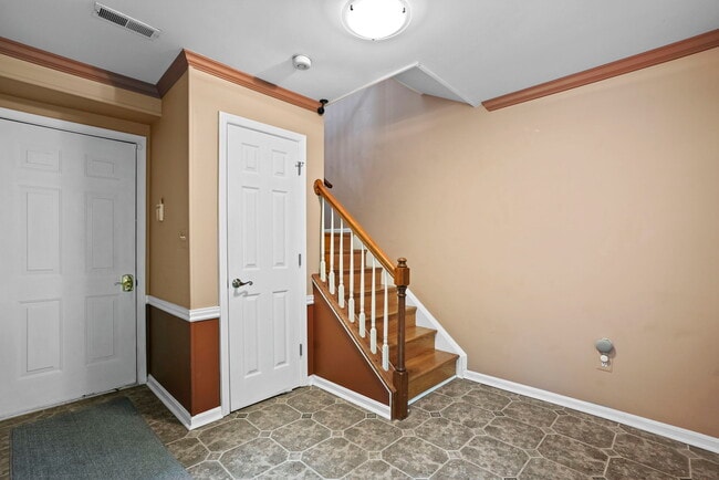 Building Photo - 2442 Garnett Dr