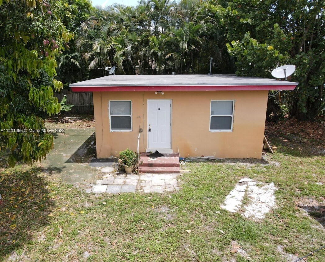 2813 Dewey St Unit B, Hollywood, FL 33020 Room for Rent in Hollywood