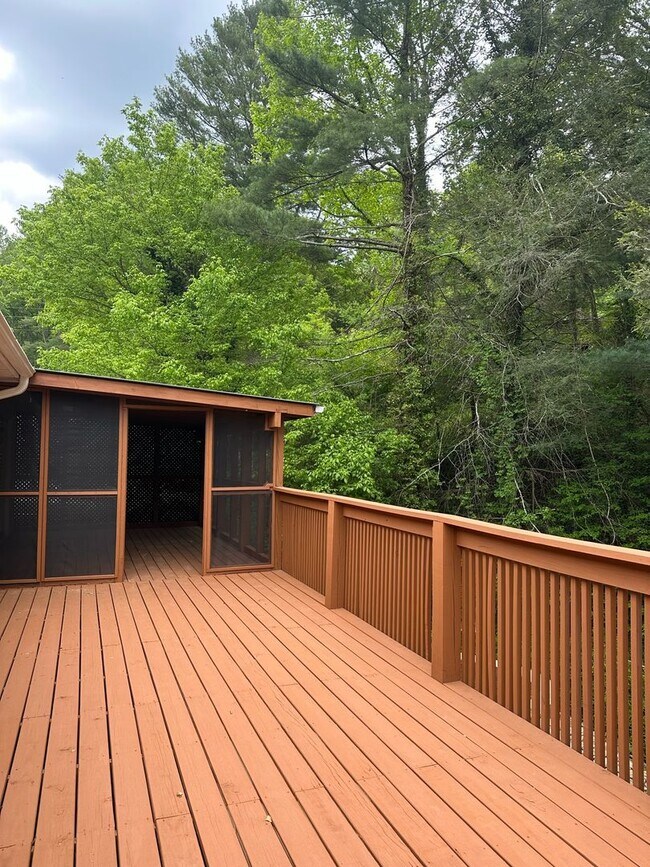 Foto del edificio - 11 Mountainbrook Rd