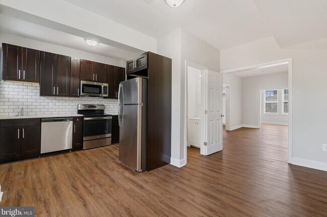 Building Photo - 3 Bedroom Completely Rehabbed Home