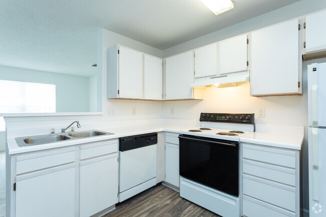 Una habitación en planta baja Cocina comedor - Granville Oaks Apartment Homes