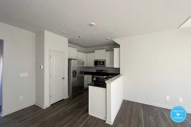 Foto del edificio - 2490 Ashton Park Ln