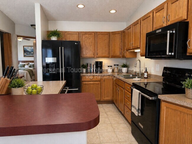 Foto del edificio - 975 42nd Ave W