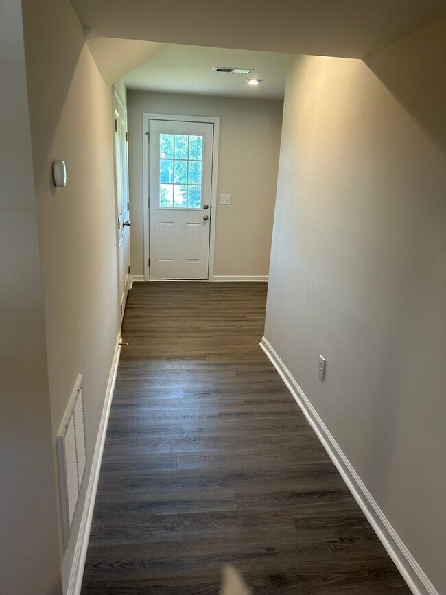 Building Photo - Easley, 3BD/2.5BA, 1605SF
