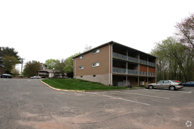 Building Photo - Highland Apartments