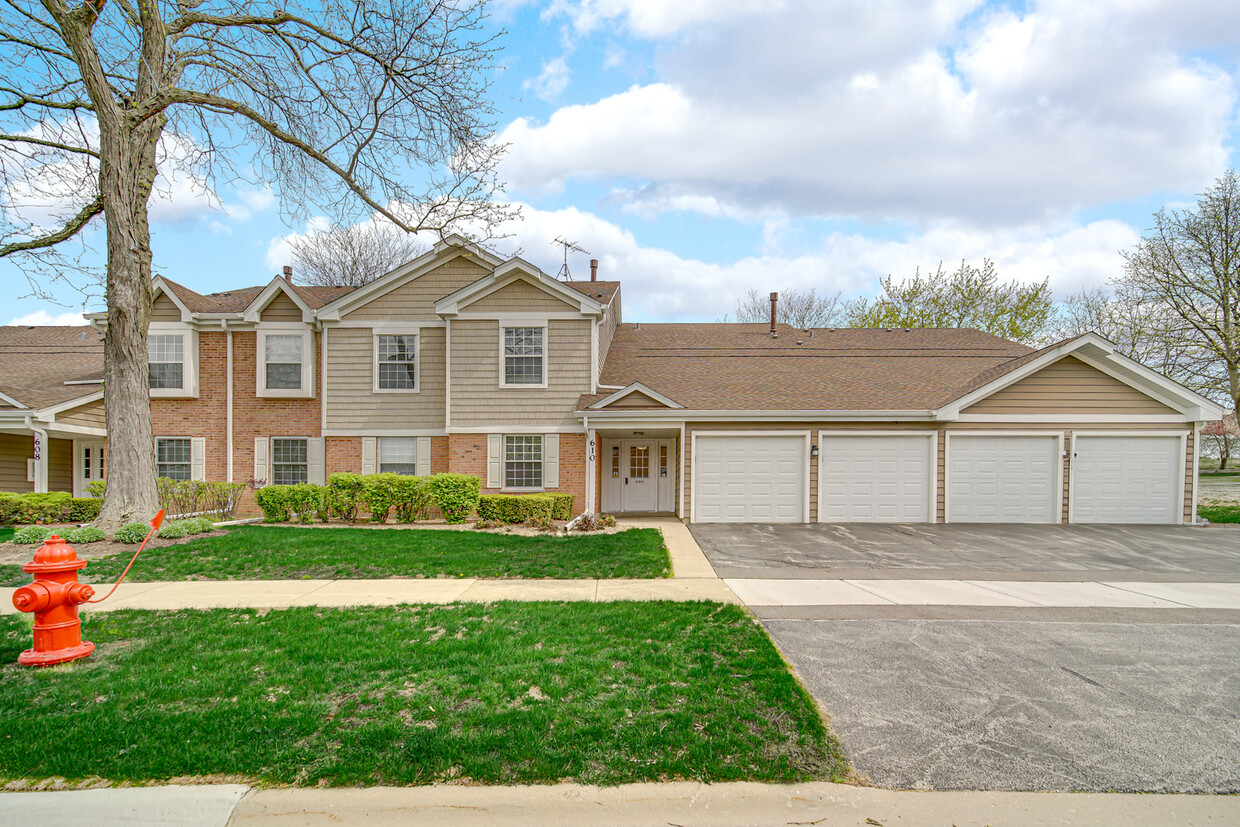 Primary Photo - 610 Berkley Ct