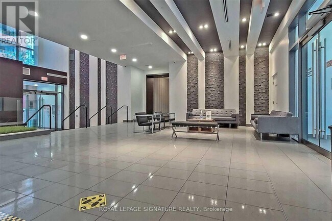 Building Photo - 20-1120 Bruyeres Mews